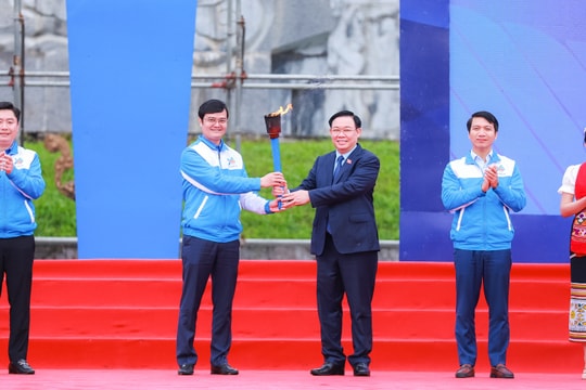 Chủ tịch Quốc hội dự phát động Tết trồng cây 'Đời đời nhớ ơn Bác Hồ', Lễ khởi động Tháng Thanh niên toàn quốc năm 2024 tại Truông Bồn