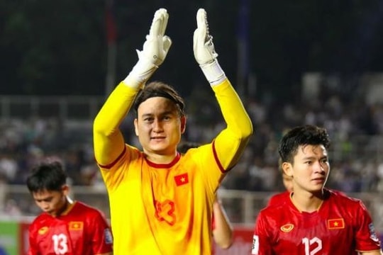 Đặng Văn Lâm sẵn sàng trở lại đội tuyển quốc gia; MU đứt mạch toàn thắng