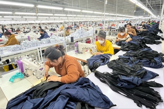 Phần lớn công nhân Công ty may ở xã Thanh Khê (Thanh Chương) đã đi làm trở lại