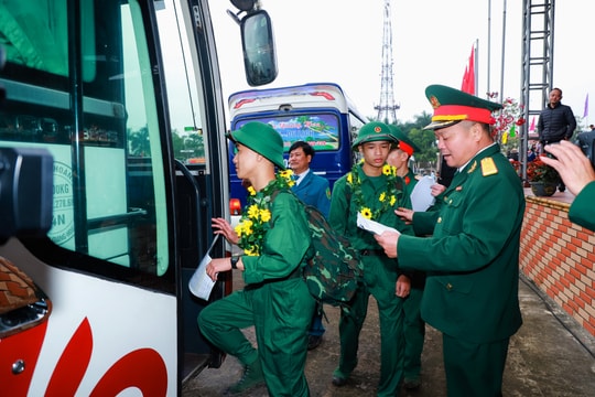 3.250 công dân Nghệ An lên đường nhập ngũ