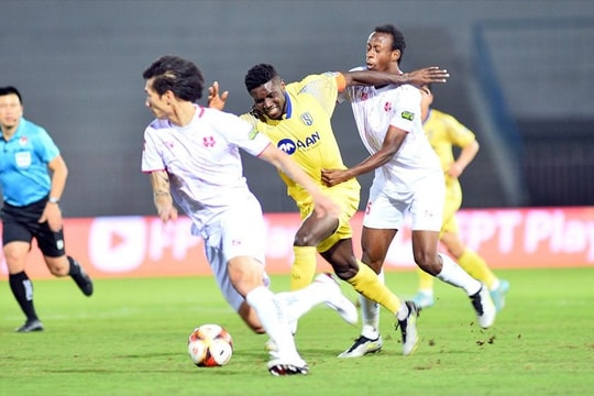 Những điểm đáng nhớ trong trận hòa của Sông Lam Nghệ An trên sân Lạch Tray