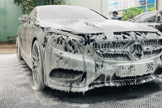 Rửa xe có thể gây hại thế nào với ô tô?