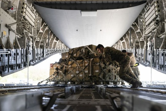 Bộ trưởng Quốc phòng Estonia kêu gọi chuyển giao toàn bộ kho vũ khí cho Ukraine 