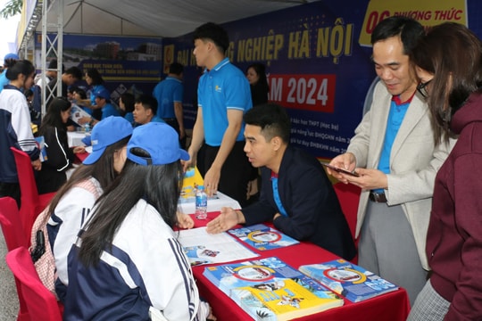 Xét tuyển vào đại học 2024: Tăng cơ hội, tăng áp lực cho thí sinh