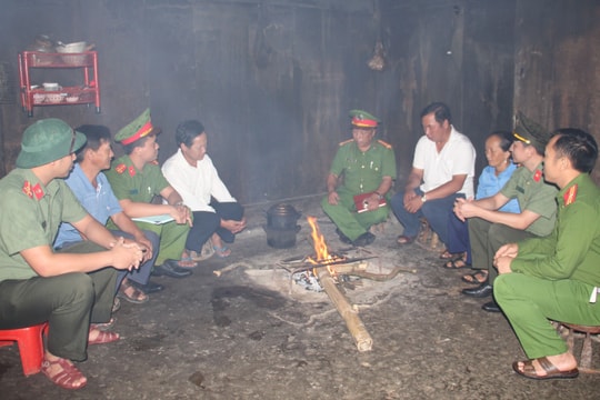 Xây dựng thế trận lòng dân vững chắc nơi phên dậu Tổ quốc