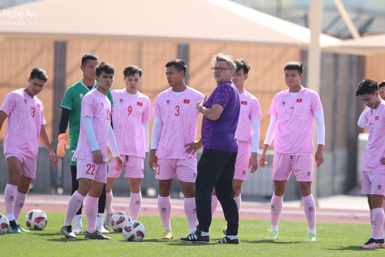 Huấn luyện viên Philippe Troussier sẽ triệu tập 60 cầu thủ lên tuyển Việt Nam