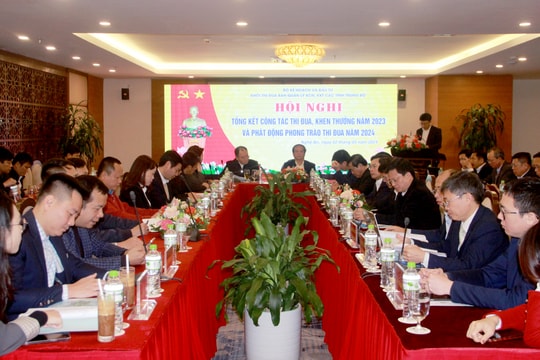 Ban Quản lý khu kinh tế 6 tỉnh Bắc Trung Bộ ký kết giao ước thi đua năm 2024