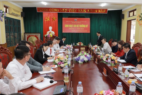 Phó Chủ tịch UBND tỉnh Bùi Thanh An dự sinh hoạt chi bộ định kỳ tại Công ty TNHH Lâm nông nghiệp Sông Hiếu