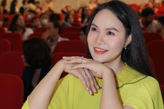 Nhan sắc xinh đẹp của 'nữ hoàng nhạc phim' được phong tặng NSND ở tuổi 49