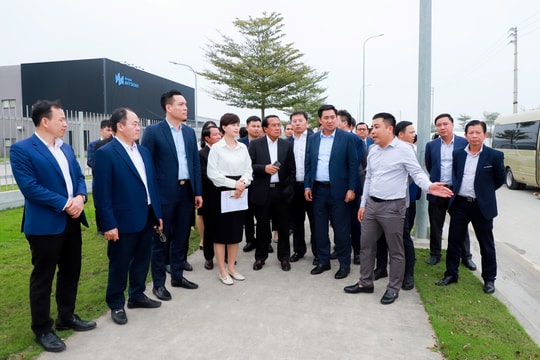 Bộ trưởng, Chủ nhiệm Văn phòng Phủ Thủ tướng Lào tìm hiểu kinh nghiệm thu hút đầu tư của Nghệ An