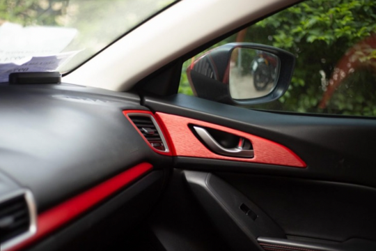 Có nên dán carbon nội thất ô tô? 