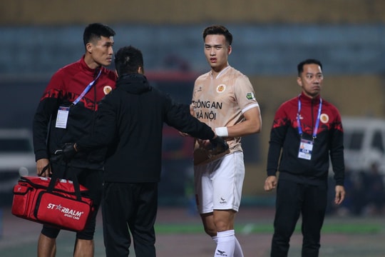 Thêm trụ cột chấn thương, HLV Troussier chưa thể chốt danh sách đội tuyển đấu Indonesia