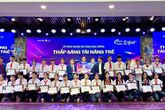 Bảo Việt Nhân thọ Bắc Nghệ An trao 30 suất học bổng cho học sinh nghèo huyện Diễn Châu