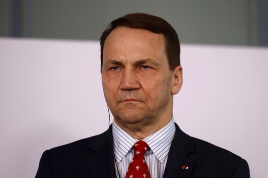 Ngoại trưởng Ba Lan xác nhận quân nhân NATO đã có mặt ở Ukraine