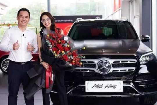 Vừa lộ ảnh sắm siêu xe, khán giả thắc mắc 'Minh Hằng giàu cỡ nào?'