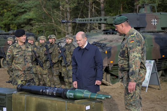 Uỷ ban Quốc phòng Đức cho rằng vụ rò rỉ cuộc trò chuyện của sĩ quan là do 'chiến dịch' của Nga