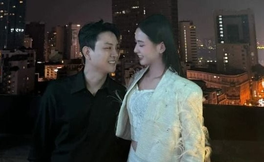 Sau đổ vỡ hôn nhân, Hoài Lâm lần đầu công khai bạn gái xinh đẹp 21 tuổi