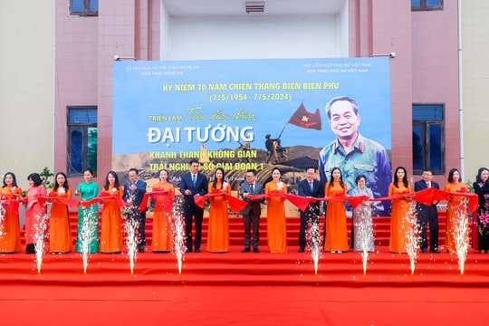 Triển lãm 'Theo dấu chân Đại tướng' và khánh thành giai đoạn 1 'Không gian trải nghiệm số' tại Bảo tàng Nghệ An