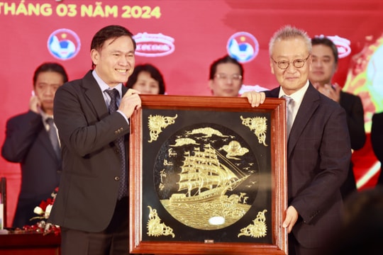 Đội tuyển Việt Nam được tiếp thêm sức mạnh trước trận đấu Indonesia