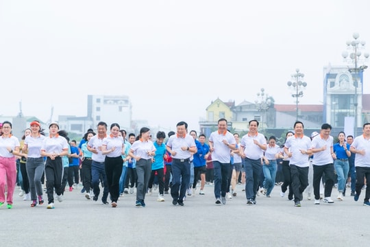 Gần 3.000 người tham gia 'Ngày chạy Olympic vì sức khỏe toàn dân' tỉnh Nghệ An năm 2024