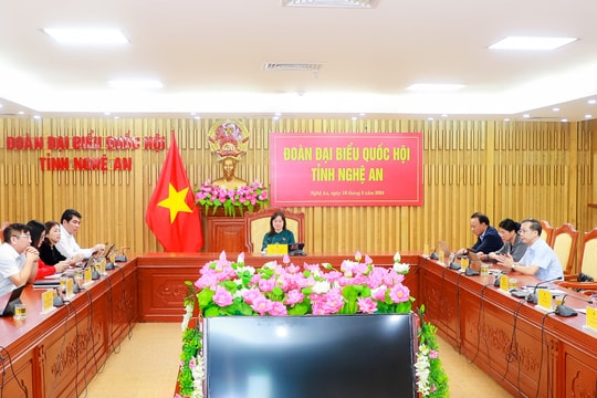 Đoàn ĐBQH Nghệ An tham dự phiên chất vấn và trả lời chất vấn của Ủy ban Thường vụ Quốc hội đối với lĩnh vực tài chính và ngoại giao