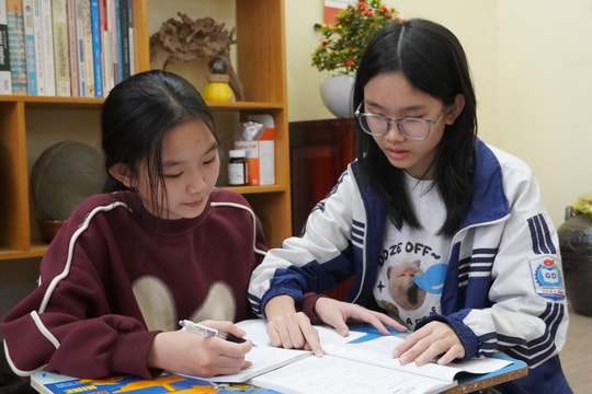 Nữ thủ khoa miền Trà Lân nuôi ước mơ trở thành một nhà báo giỏi 