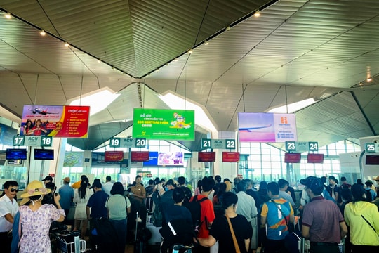 Kỳ nghỉ lễ 30/4 - 1/5 giá vé máy bay tăng cao, xu hướng người dân đi du lịch thế nào?