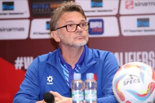 Làn sóng đòi sa thải huấn luyện viên Troussier; Chuyên gia lý giải việc Quang Hải không được đá phút nào ở trận gặp Indonesia