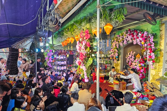 Chấn chỉnh tình trạng lộn xộn ở đền Ông Hoàng Mười