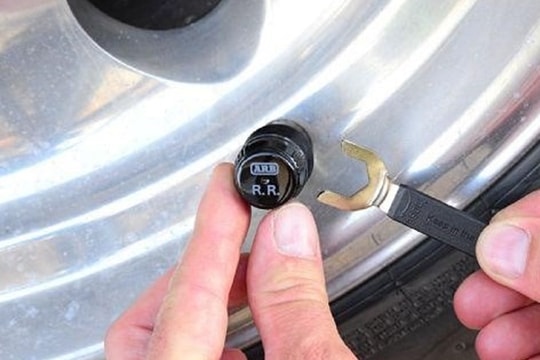 Những món phụ kiện giá rẻ cần có trên xe ôtô