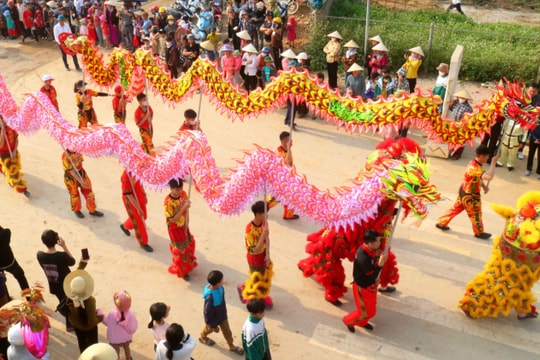 Độc đáo lễ rước thần trong hội đền - chùa Gám