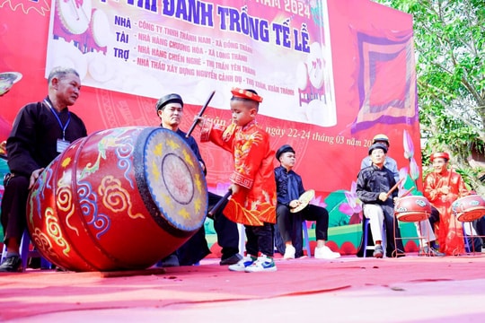 Hấp dẫn thi đánh trống tế tại Lễ hội Đền - chùa Gám