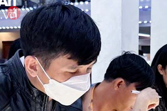 Nhiều tiệm vàng chật kín người ngày cuối tuần