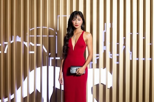 Hoa hậu H'Hen Niê diện trang sức trị giá 2,2 tỷ đồng, hội ngộ Thùy Tiên, Tiểu Vy