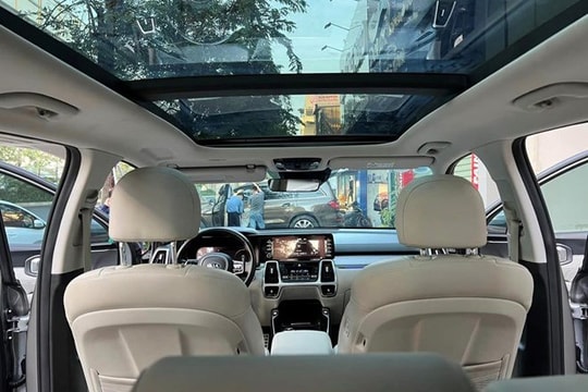 Những lợi ích của cửa sổ trời trên xe ô tô