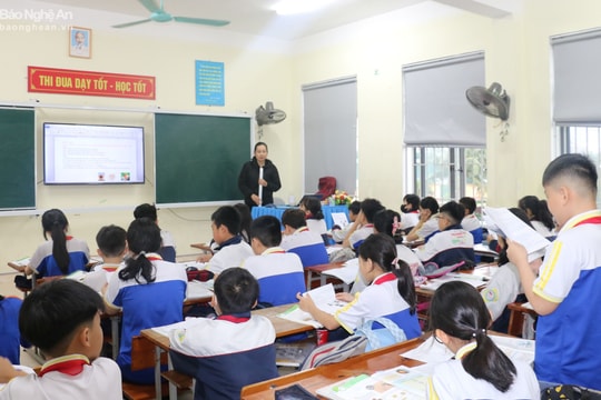 Sớm gỡ khó cho ngành Giáo dục trong chi trả lương giáo viên hợp đồng