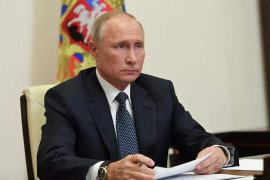 Tổng thống Putin: Nga quan tâm đến 'người đặt hàng' cho tay súng IS trong vụ khủng bố 