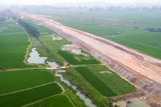 Hướng xử lý vướng mắc đoạn cao tốc Bắc - Nam qua vùng sản xuất Đồng Cựa, xã Hưng Tây (Hưng Nguyên)