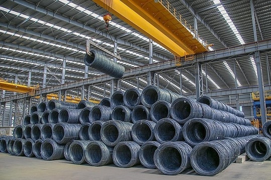 Thép nội cảnh báo bị áp dụng biện pháp phòng vệ thương mại; Vàng SJC lao dốc dưới 80 triệu đồng/lượng