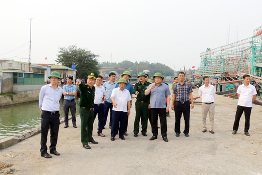 Nghệ An kiểm tra thực tế công tác chỉ đạo chống khai thác hải sản trái phép tại Quỳnh Lưu và Hoàng Mai