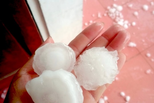 Mưa đá kèm giông lốc ở các huyện miền núi Nghệ An