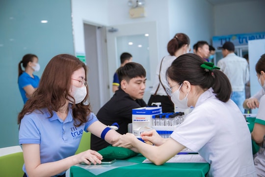 Bệnh viện Đa khoa Quang Khởi đồng hành cùng doanh nghiệp chăm sóc sức khỏe cho người lao động