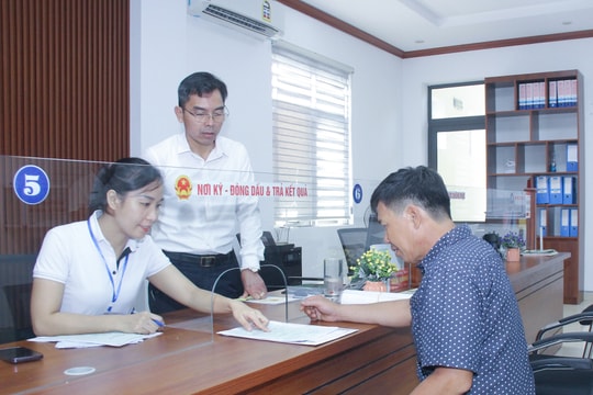 'Tự soi, tự sửa' để tăng sức mạnh của Đảng 