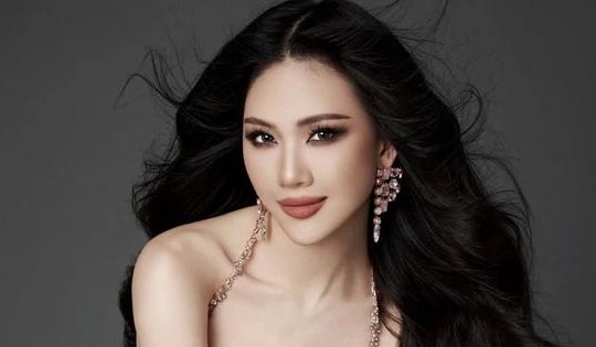 Hoa hậu Bùi Quỳnh Hoa bị buộc thôi học