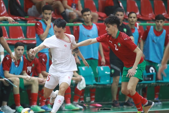 Đội tuyển futsal Việt Nam có trận hòa kịch tính; Ronaldo lập hat-trick