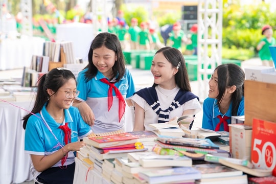 20.000 lượt khách tham gia Ngày hội Sách 'Tắt điện thoại – Mở trang sách'