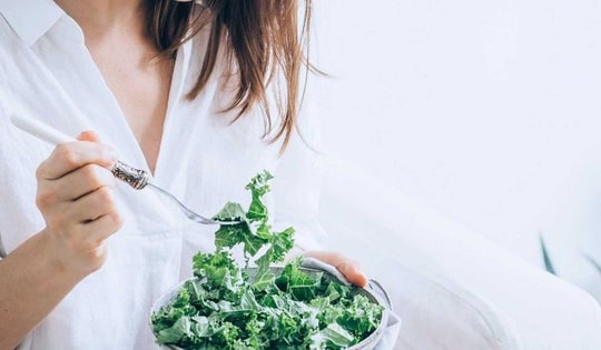 7 lợi ích sức khỏe hàng đầu của cải xoăn