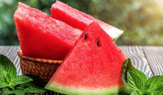 10 loại thực phẩm tốt nhất giúp cơ thể hạ nhiệt khi trời nóng