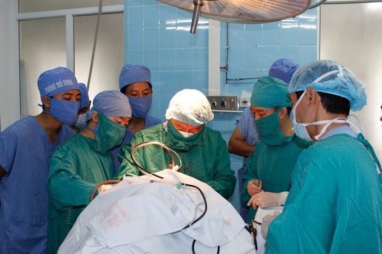 Ngành y tế Nghệ An tiếp tục đẩy mạnh hoạt động hỗ trợ ngành y tế tỉnh Xiêng Khoảng (Lào)