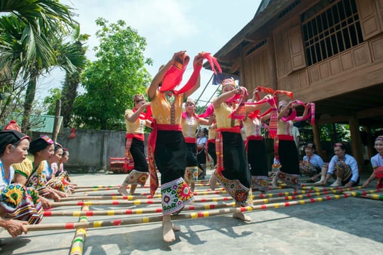 Nghệ An tập huấn phổ biến các văn bản mới về du lịch 